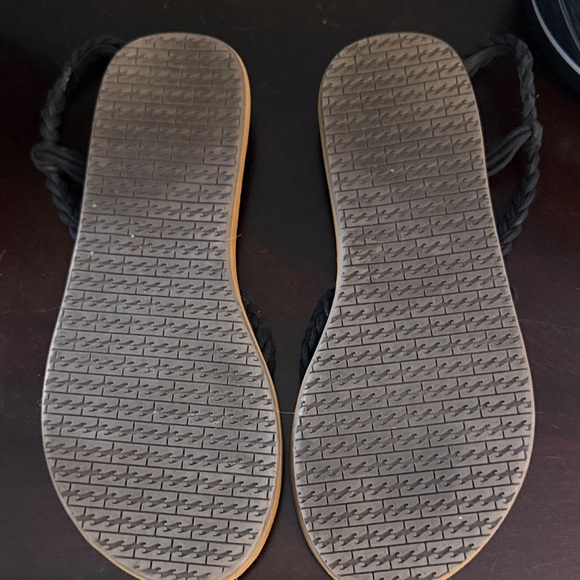 Billabong Black Braided Sandals - Picture 2 of 5